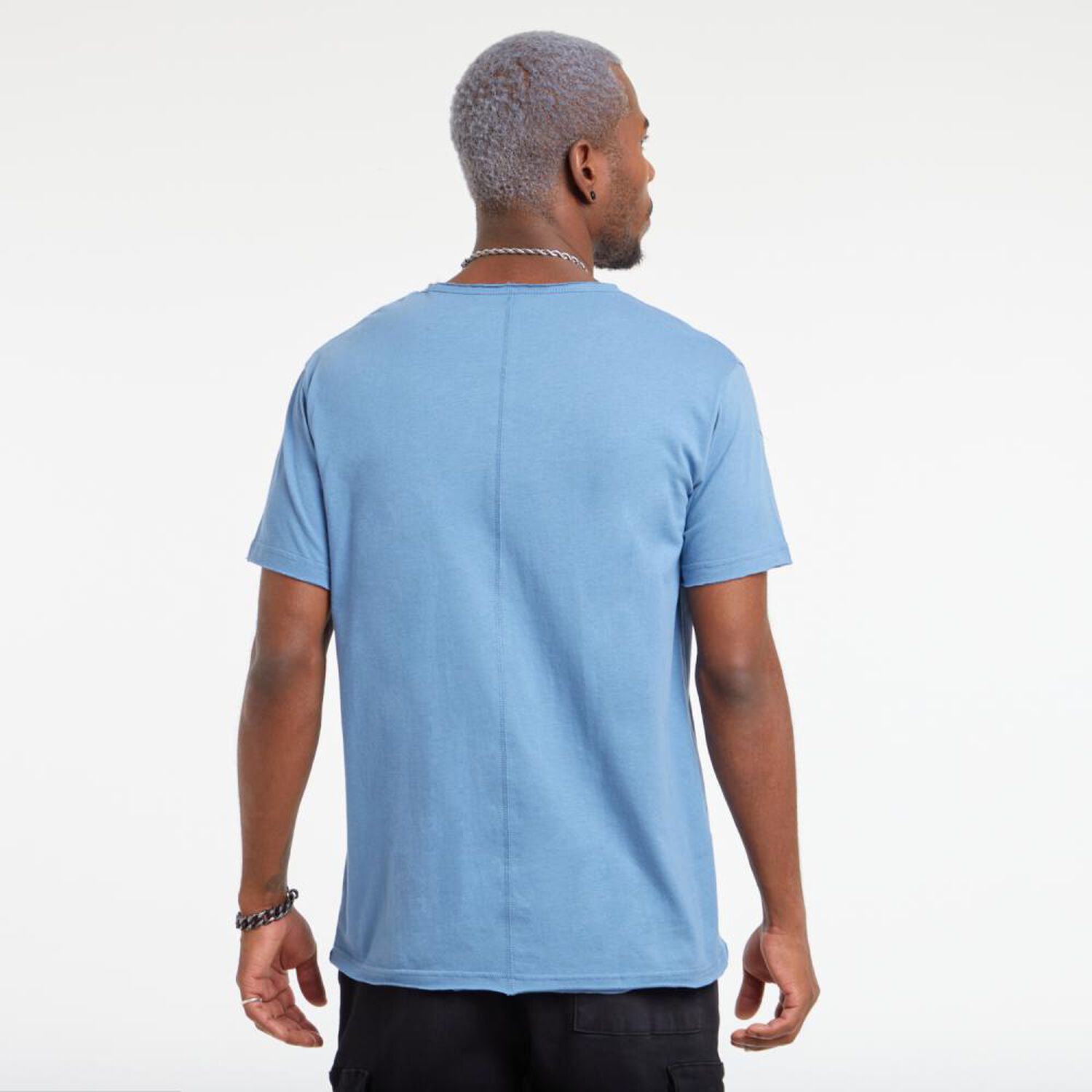 Polera B&aacute;sica Regular Manga Corta Cuello Redondo Hombre Rolly Go image number 3.0