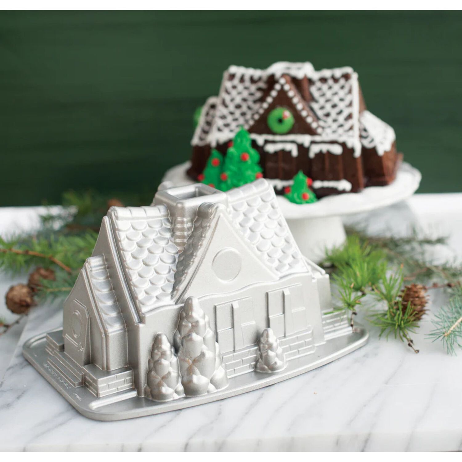Ginger Bread House Nordic Ware image number 4.0