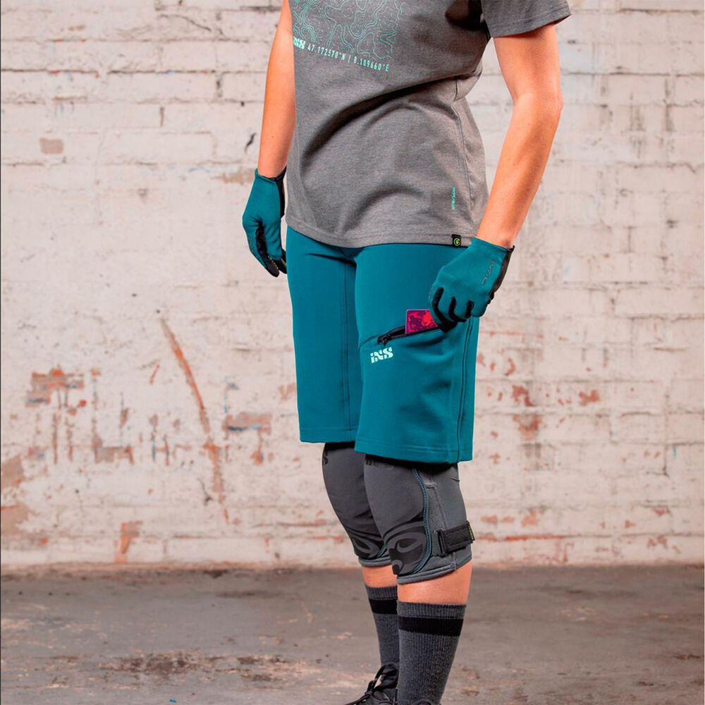 Short Ixs Mujer Carve Hiphugger Glade Talla M image number 1.0