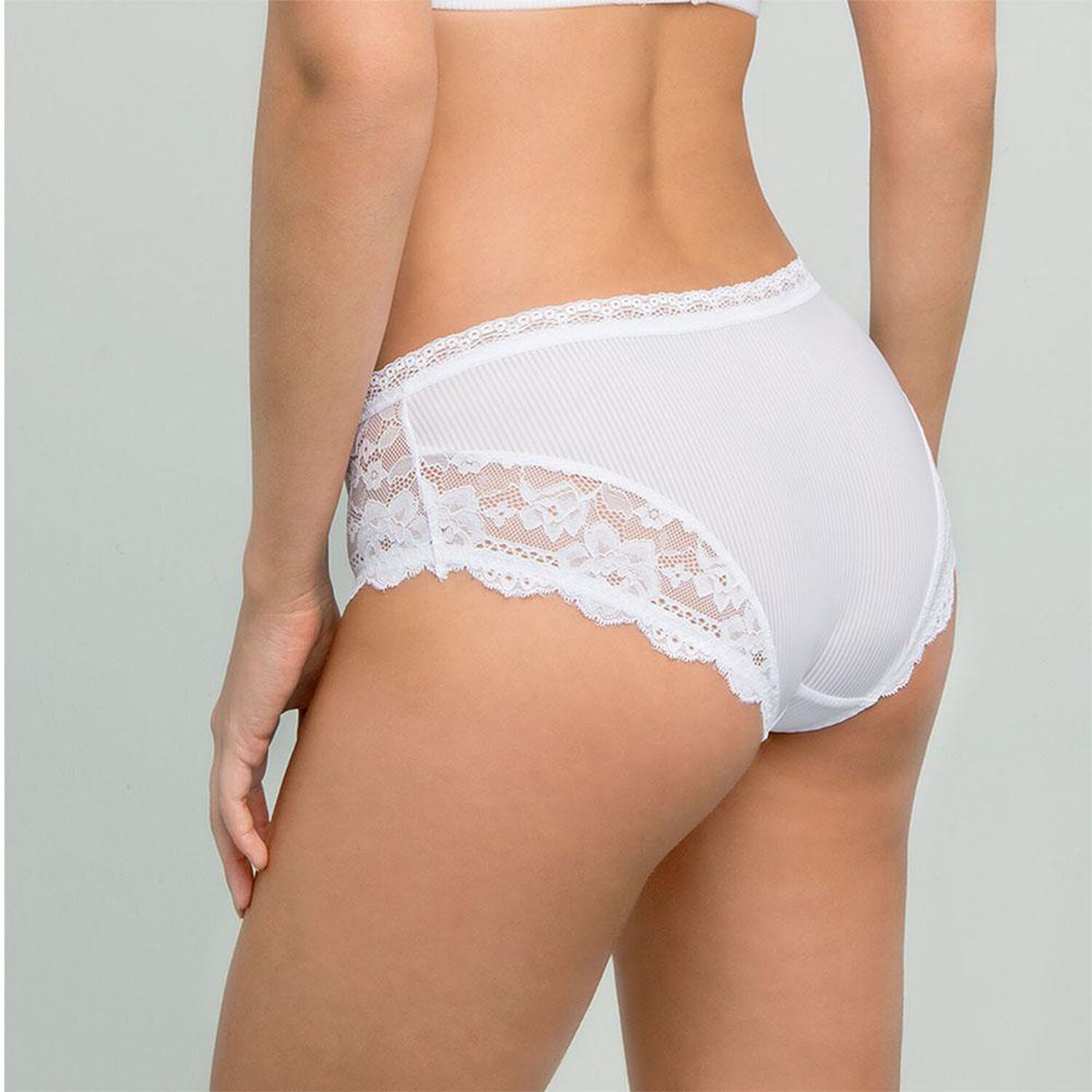 Pantaleta Microfibra Encaje Mujer Intime image number 1.0