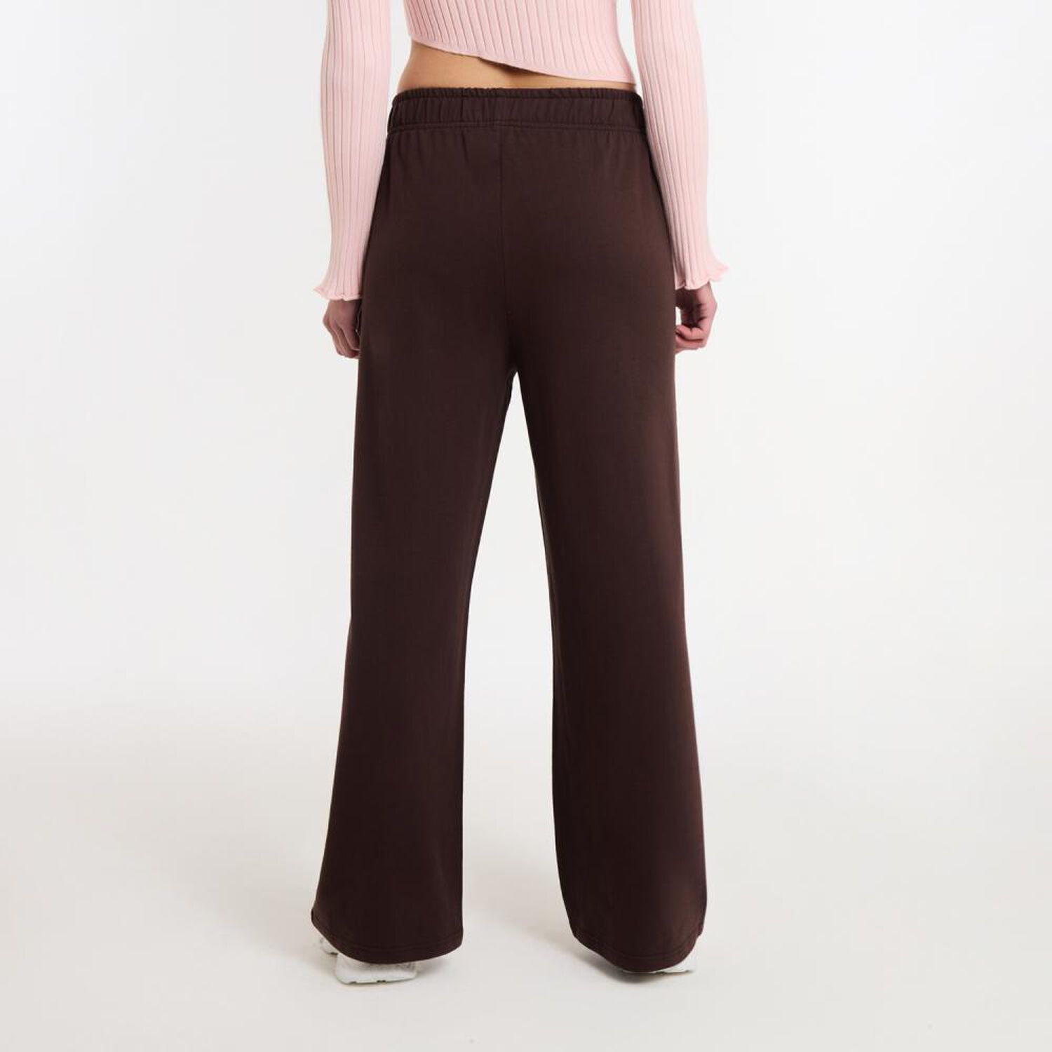 Pantal&oacute;n De Buzo Moda Tiro Medio Regular Mujer Rolly Go image number 3.0