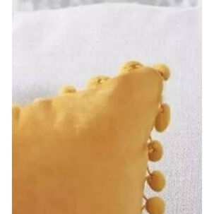Funda De Cojines Con Pompones. Medida 45x45. Terciopelo Mostaza
