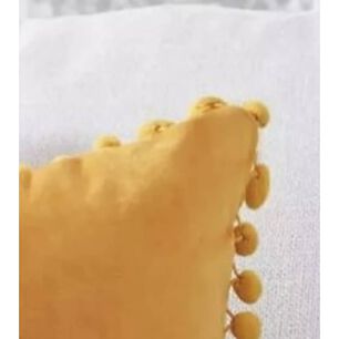 Funda De Cojines Con Pompones. Medida 45x45. Terciopelo Mostaza