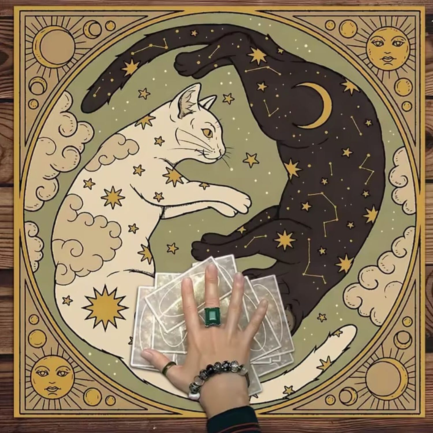 Mantel Para Tarot Y Or&aacute;culos Gatos Yin Yang 49 X 49 Cm image number 1.0