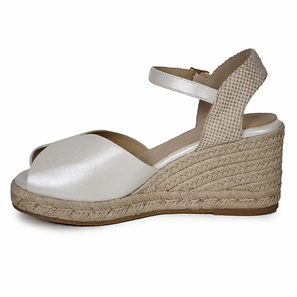 Sandalia Benedicta Plateado image number 4.0