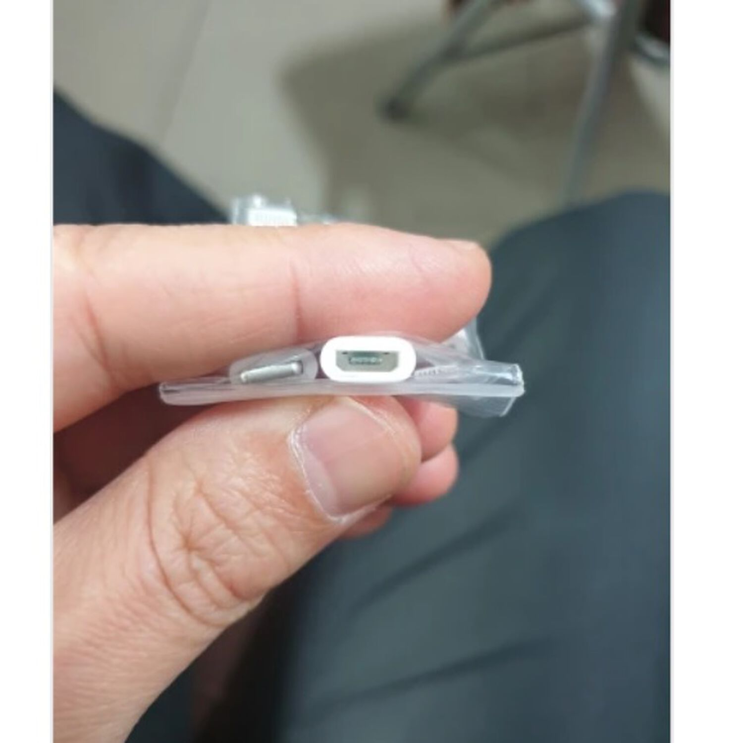 Adaptador Para Iphone Lightning Otg De 8 Pines Macho A Micro Usb V8 Hembra image number 8.0