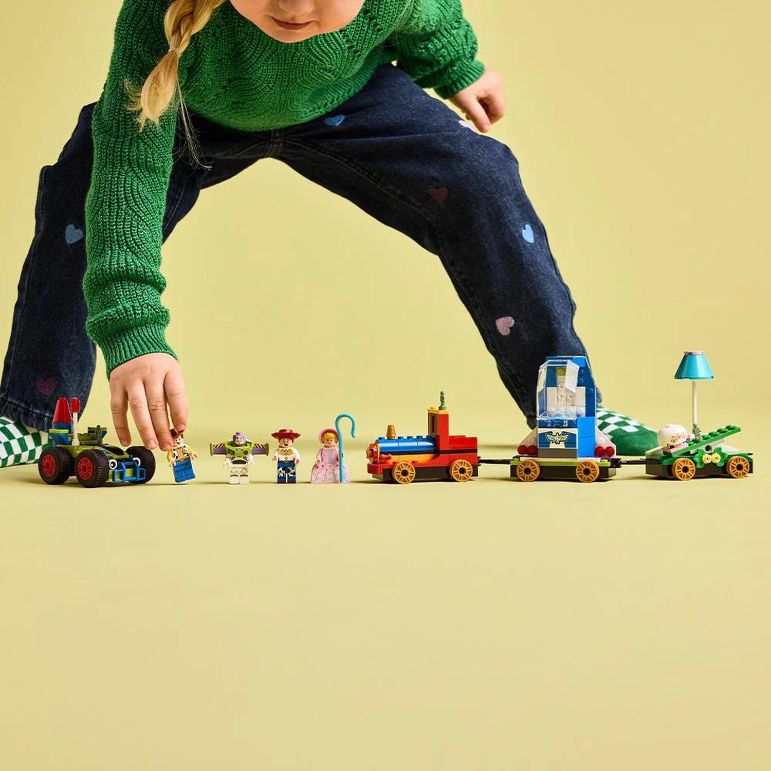 Lego Disney - Tren De Celebraci&oacute;n De Toy Story Y Auto Rc - 43264 image number 8.0