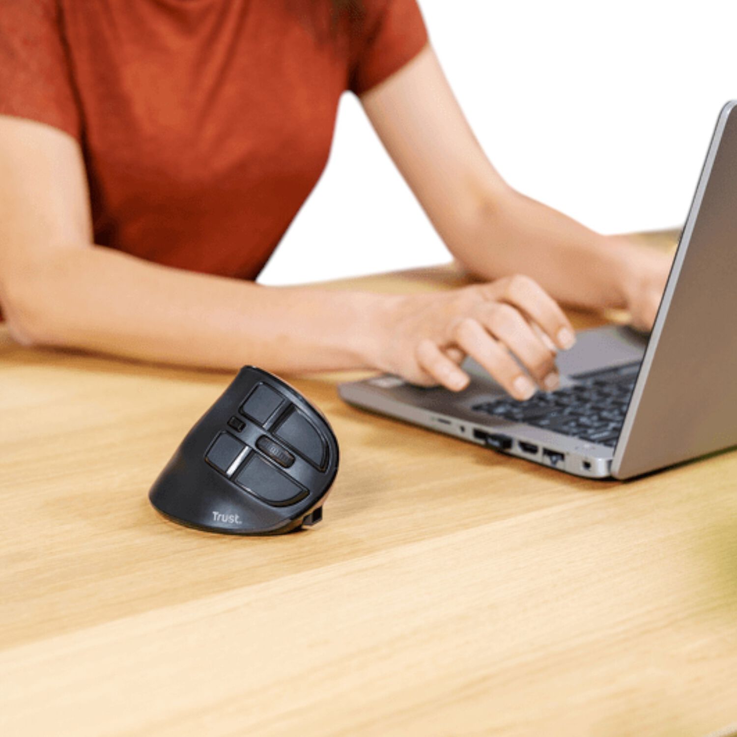 Mouse Ergonomico Profesional Trust Voxx Bluetooth Recargable image number 5.0