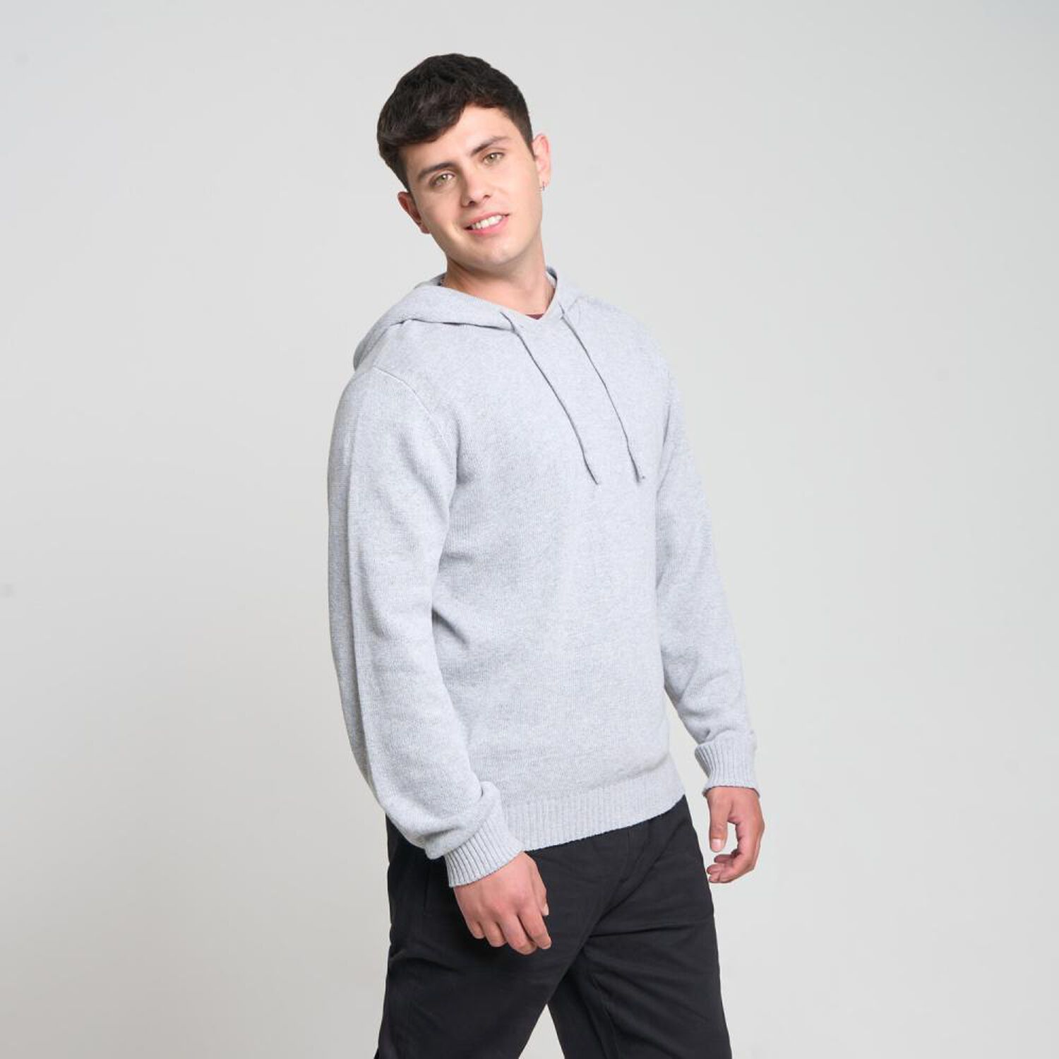 Sweater Con Dise&ntilde;o Manga Larga Cuello Alto Con Capucha Hombre Skuad image number 2.0