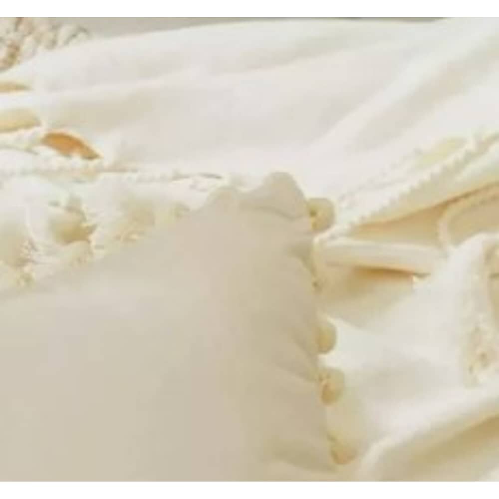 Funda De Cojines Con Pompones. Medida 45x45. Terciopelo. Crema image number 2.0