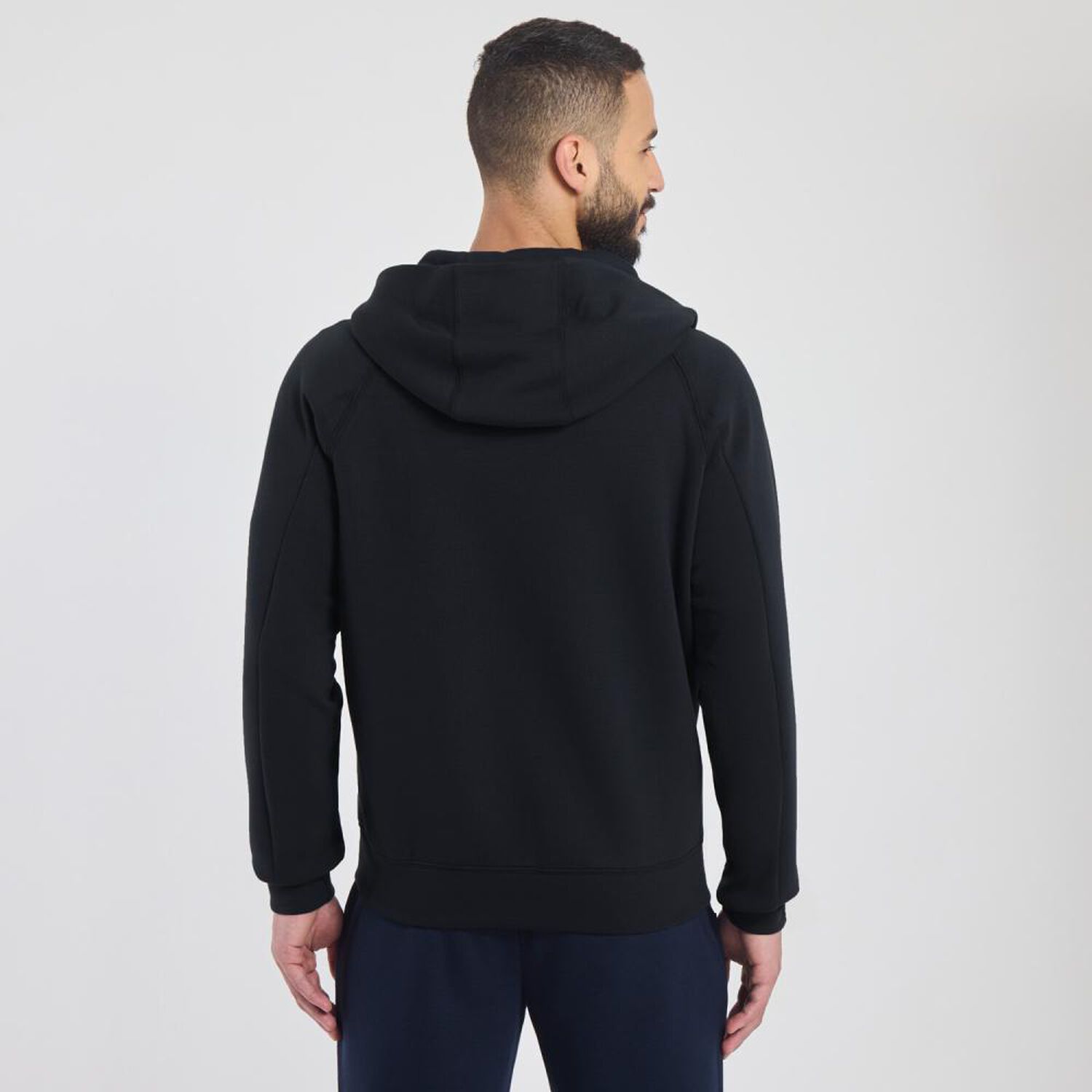 Poler&oacute;n Liso Slim Cuello Alto Con Capucha Hombre Az Black image number 1.0