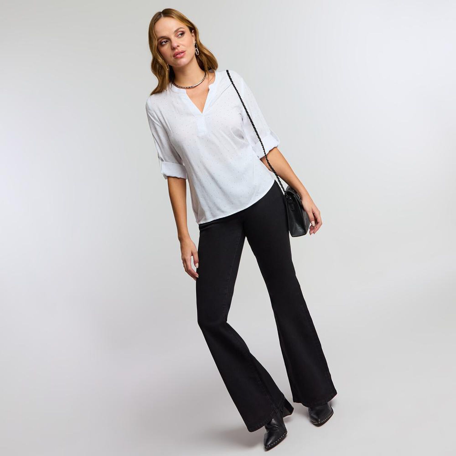Blusa Aplicaci&oacute;n Strass Manga Larga Cuello V Mujer Kimera image number 1.0