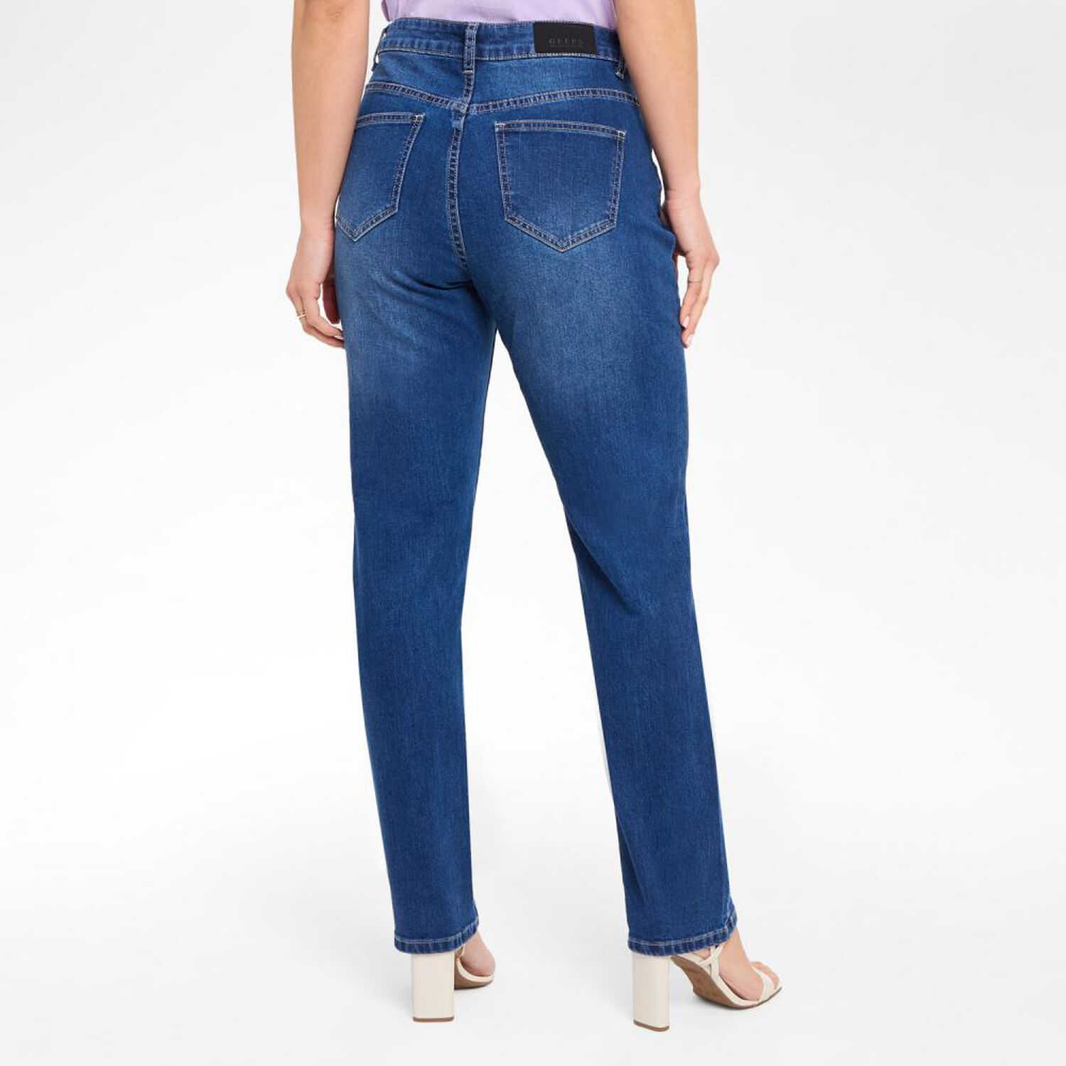 Jeans Cl&aacute;sico Tiro Medio Regular Mujer Geeps image number 3.0