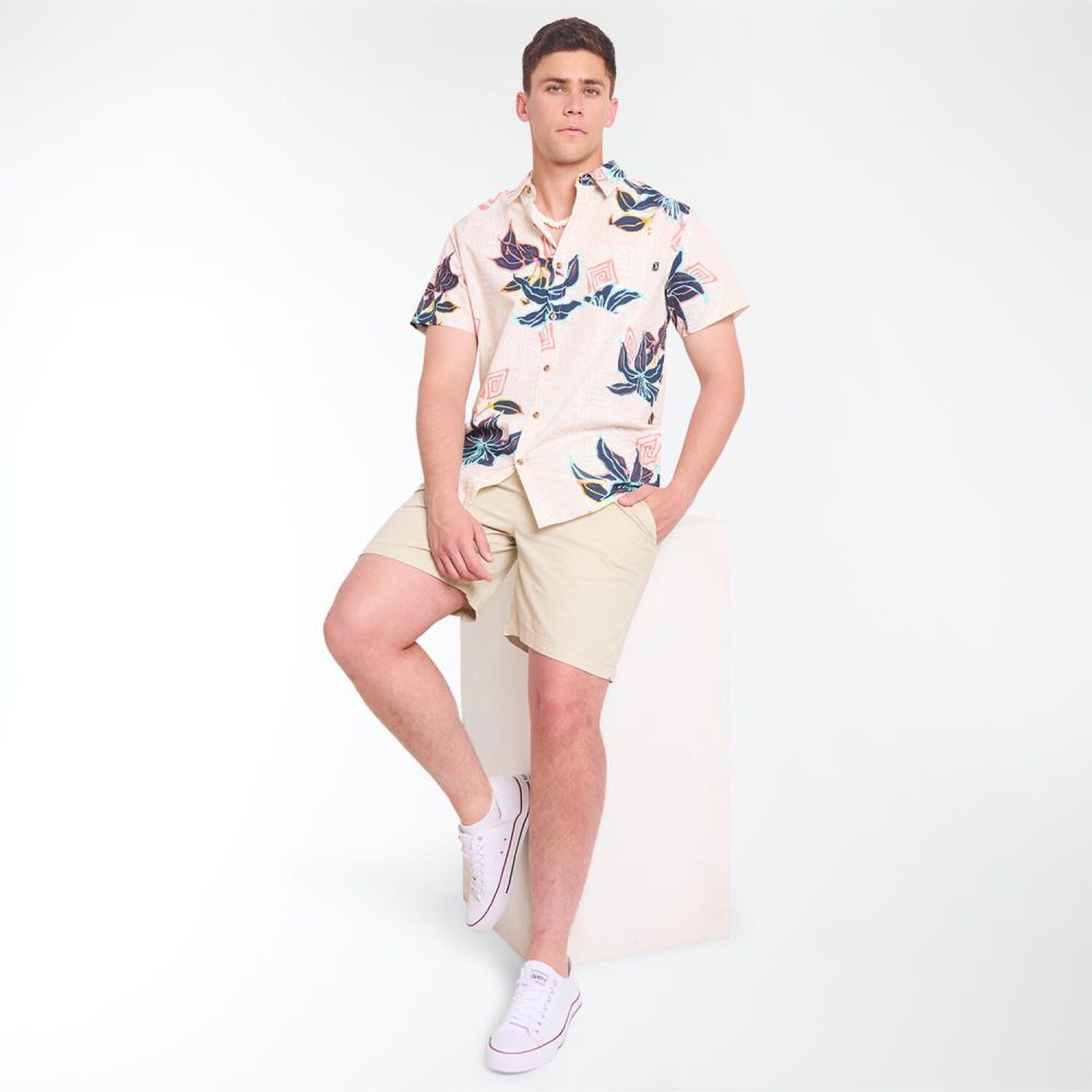 Bermuda Liso Tiro Medio Regular Hombre Ocean Pacific image number 1.0