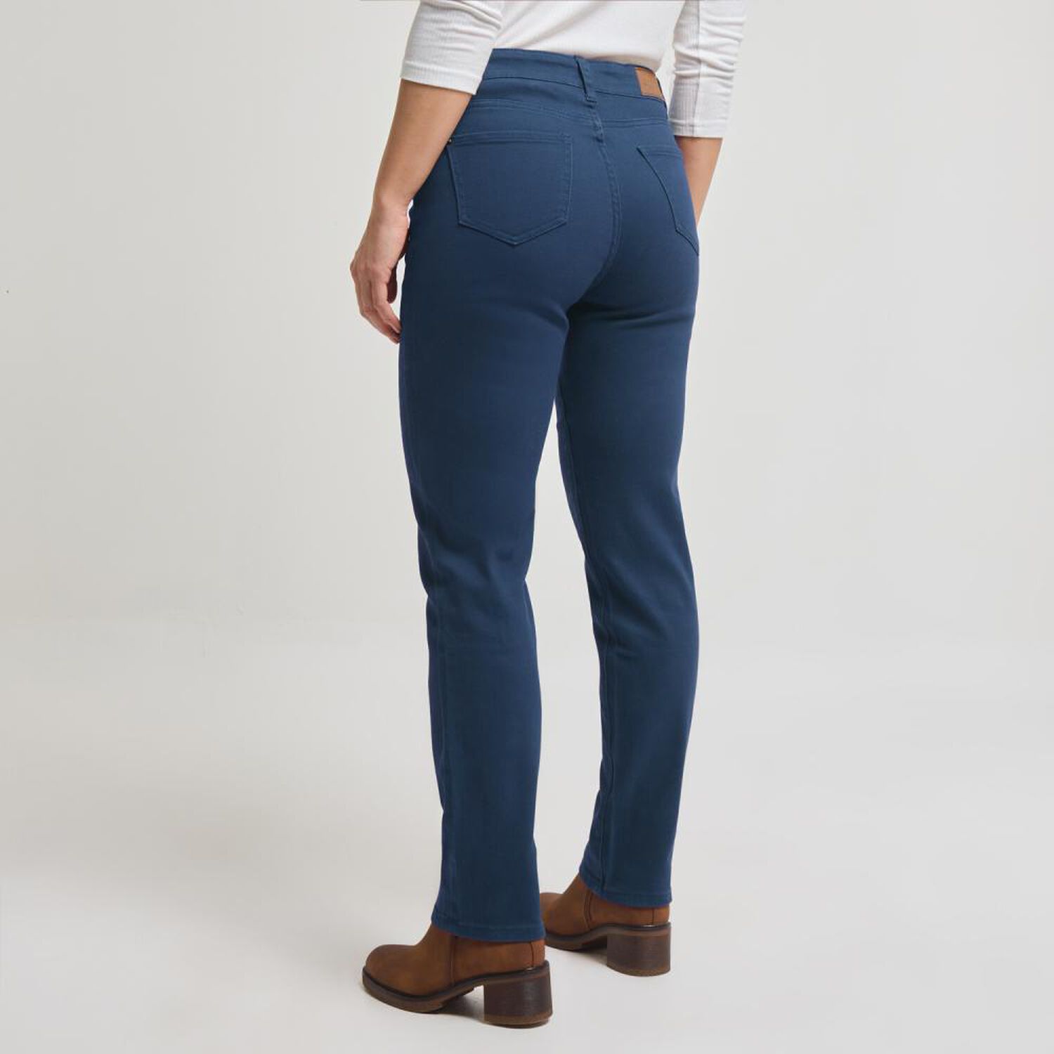 Pantal&oacute;n Tiro Medio Regular Mujer Geeps image number 1.0