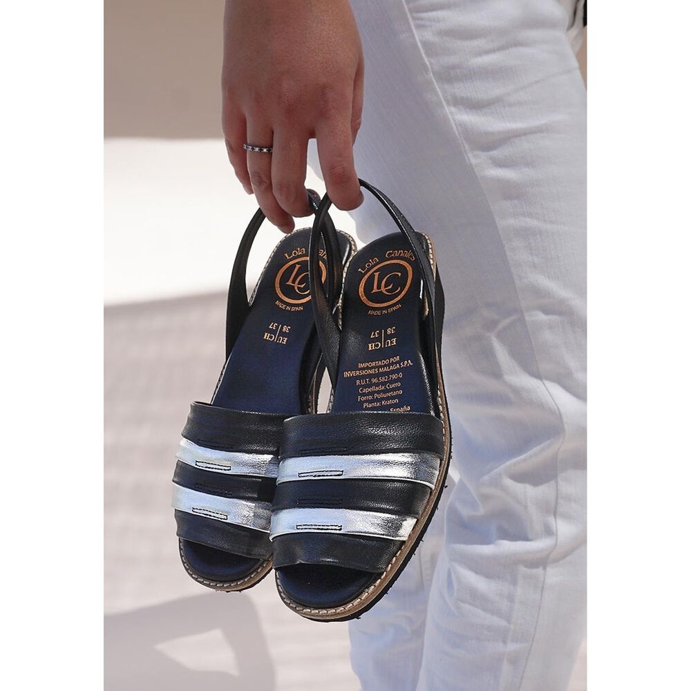 Sandalia Cuero Charmiane Negro Plata image number 6.0