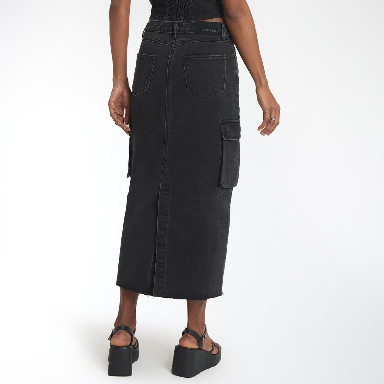 Falda Denim Tiro Medio Cargo Mujer Rolly Go image number 3.0