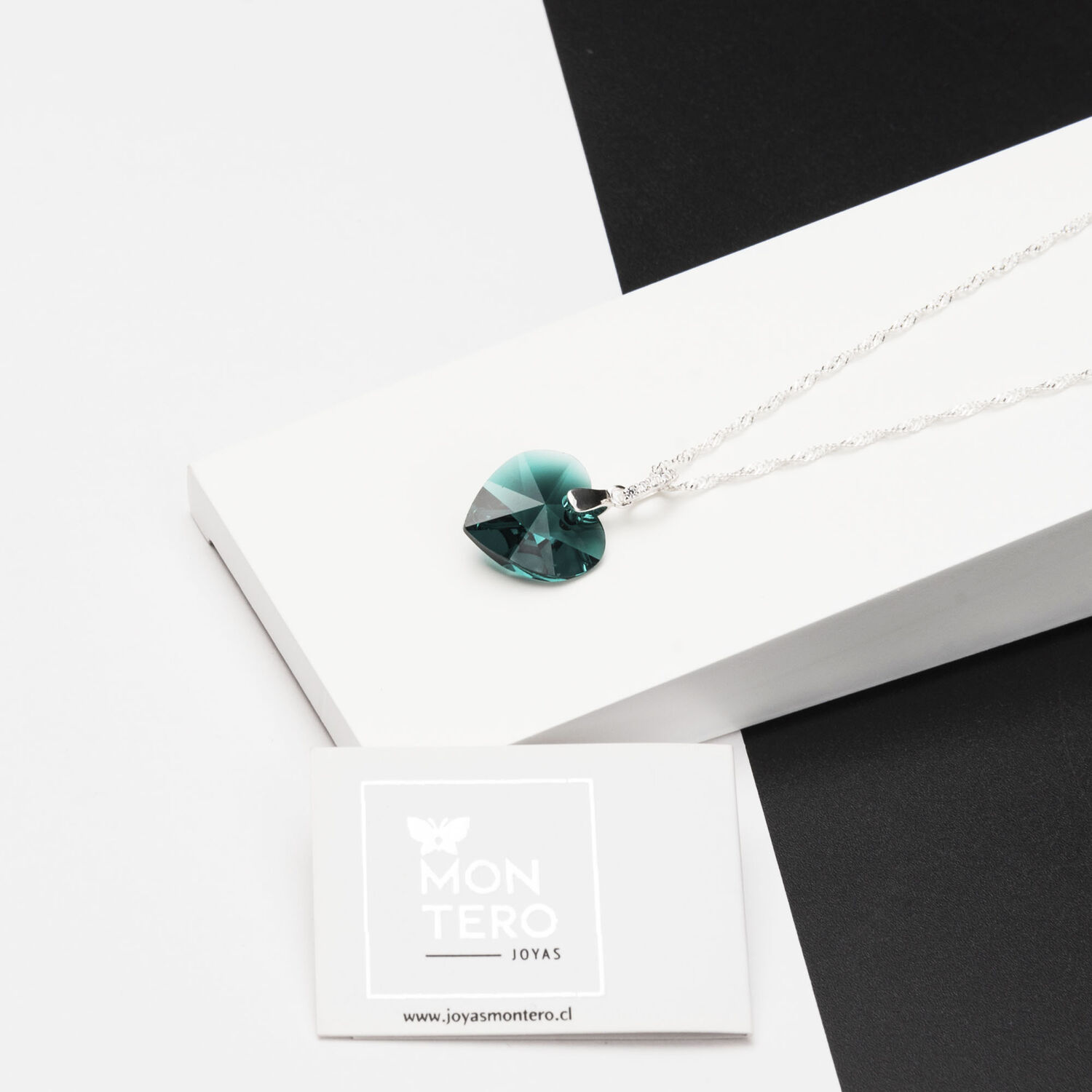 Collar Gran Romance Cristales Genuinos Emerald image number 1.0