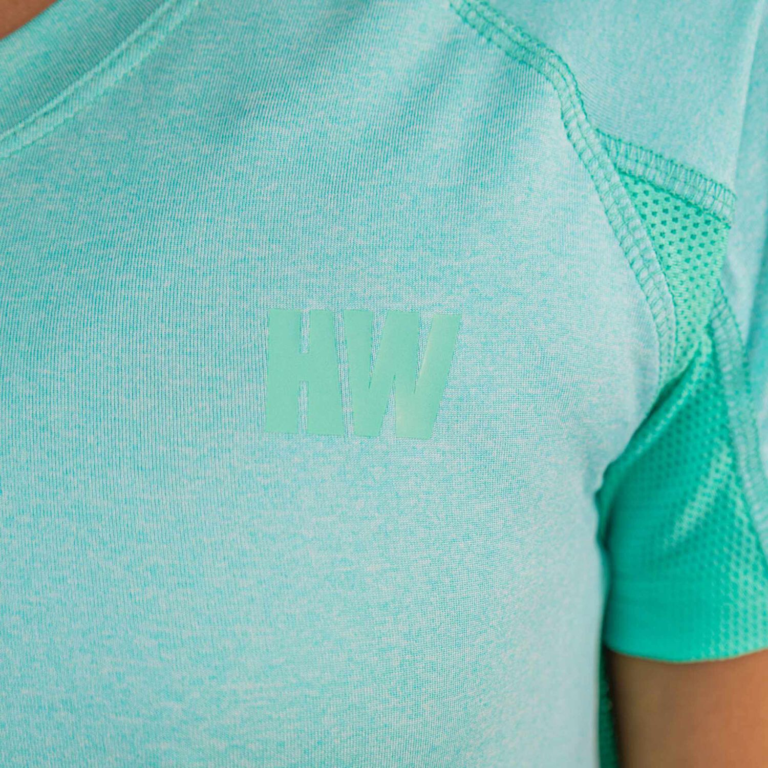 Polera Dry Fit Hw Spx Manga Corta Mujer Aqua image number 4.0
