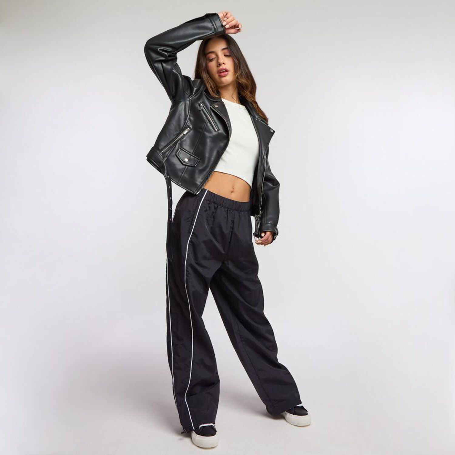 Pantal&oacute;n Cintura Elasticada Tiro Medio Relax Mujer Freedom image number 1.0