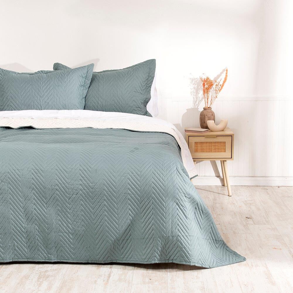 Quilt Sherpa Liso 2 Plazas Verde image number 0.0