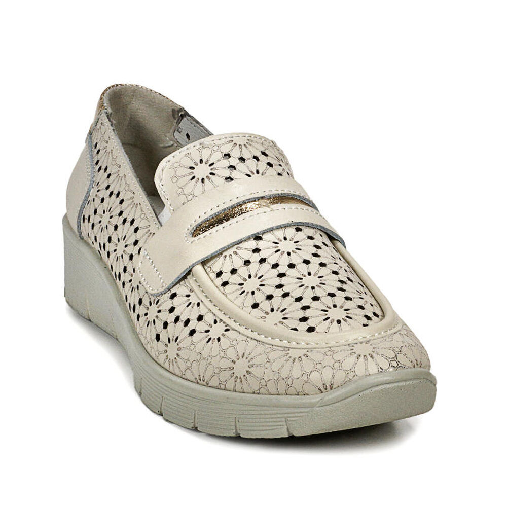 Mocasín Cuero Inaya Beige image number 2.0