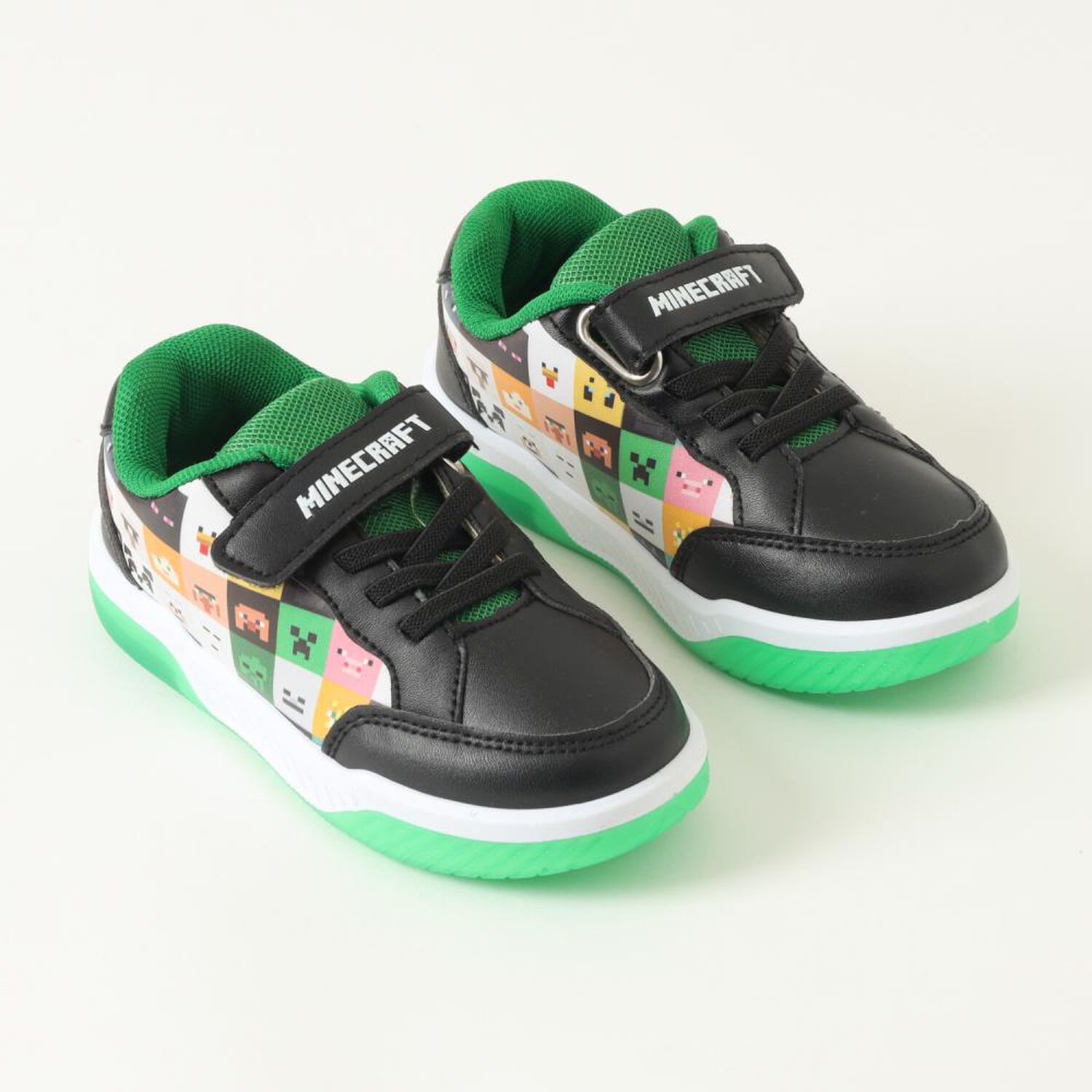 Zapatilla Infantil Con Luces Ni&ntilde;o Minecraft Negro image number 1.0