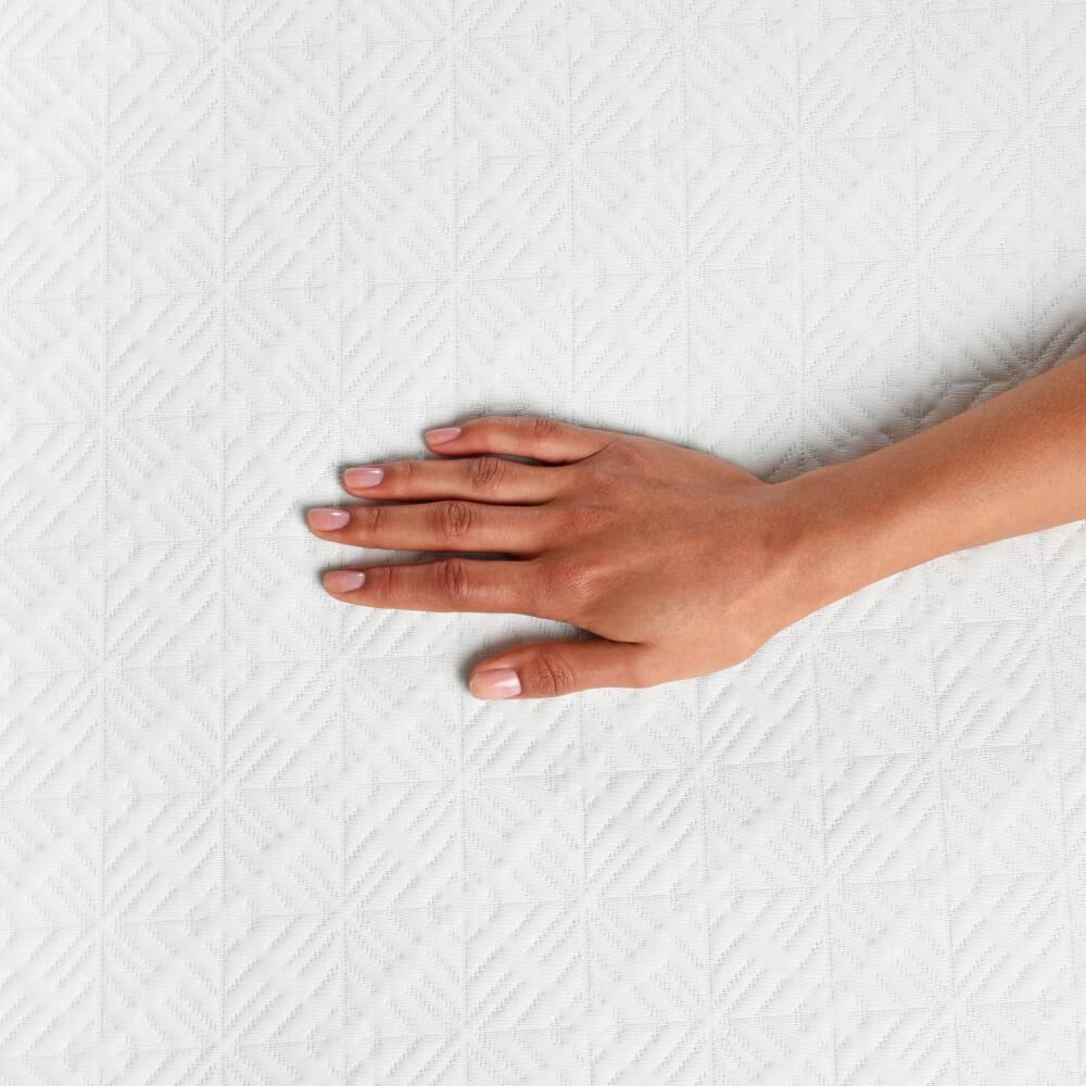 Cama Europea Cic Alaska / King / Base Normal + Veladores image number 3.0