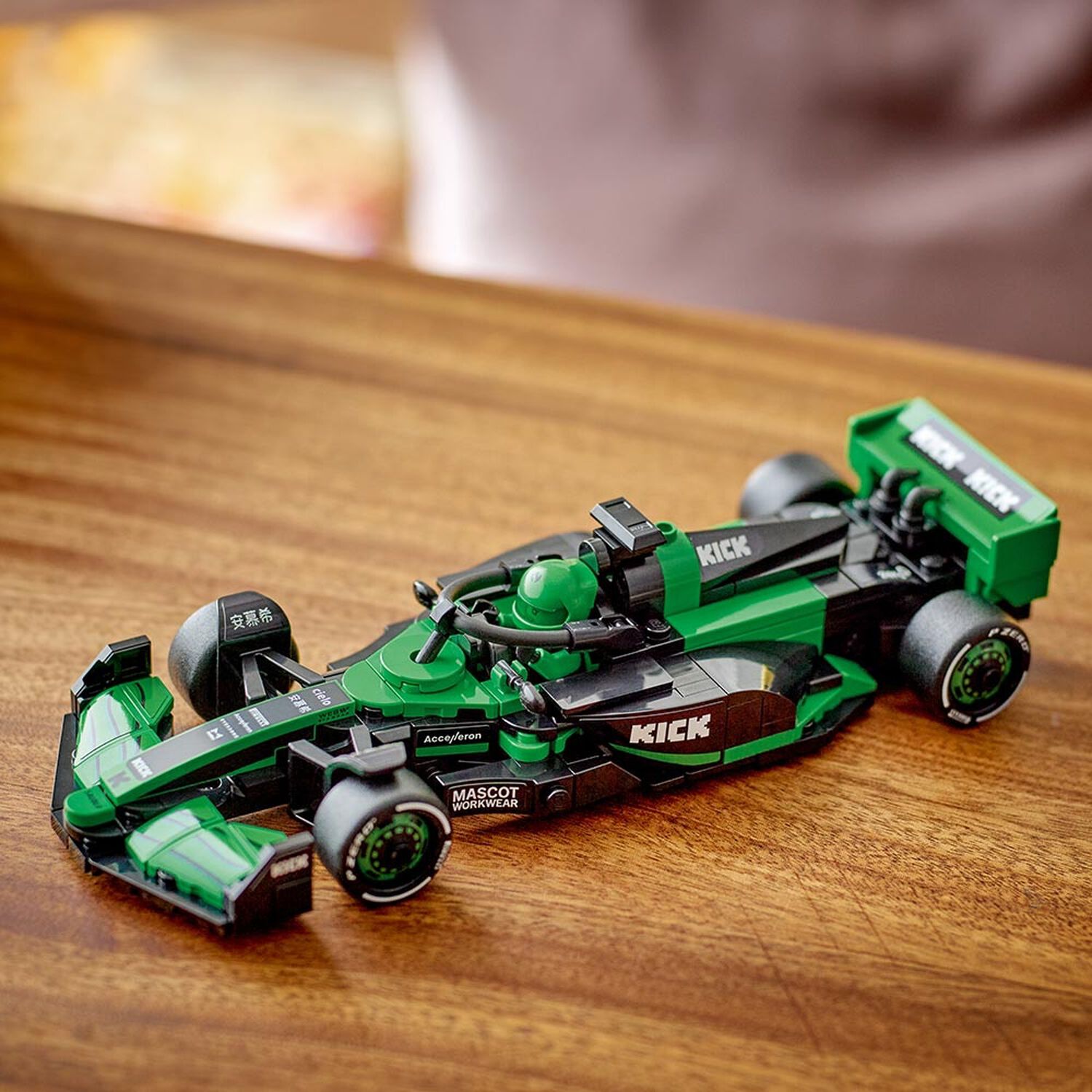 Lego Speed Champions - Auto De Carreras Kick Sauber F1 Team C44 - 77247 image number 8.0