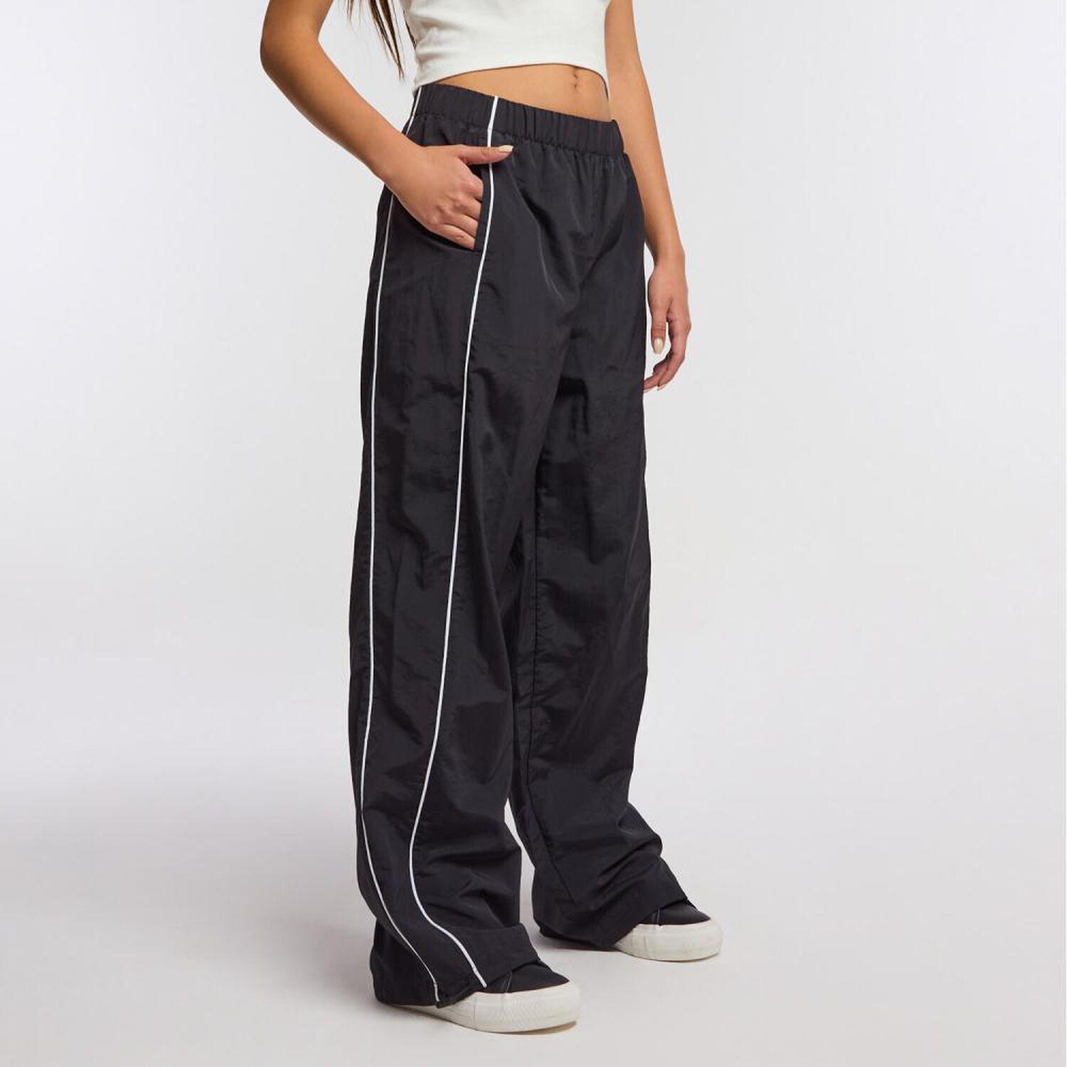 Pantal&oacute;n Cintura Elasticada Tiro Medio Relax Mujer Freedom image number 2.0