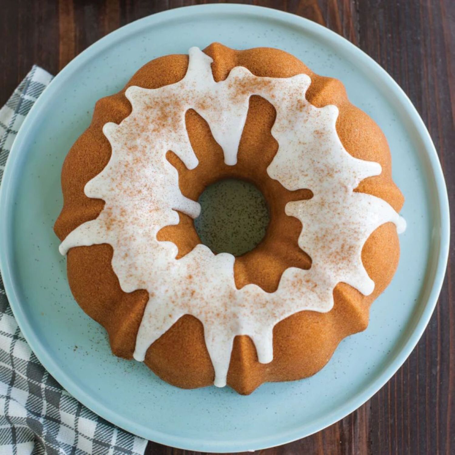 Proform Anniversary Bundt Pan With Handles Nordic Ware image number 3.0