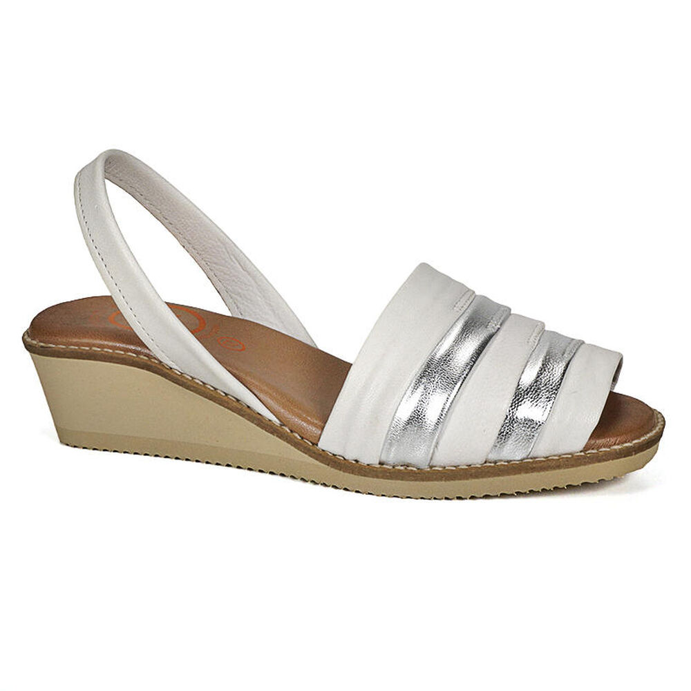 Sandalia Cuero Charmiane Blanco Plata image number 0.0