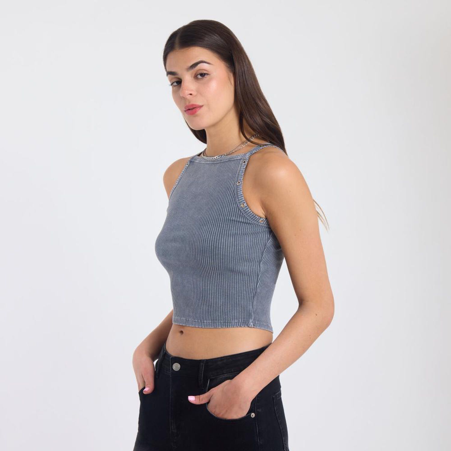 Polera Crop Ojetillos Sin Mangas Cuello Redondo Mujer Rolly Go image number 2.0