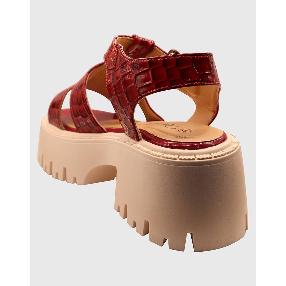 Sandalia Hebilla Charol Rojo image number 4.0