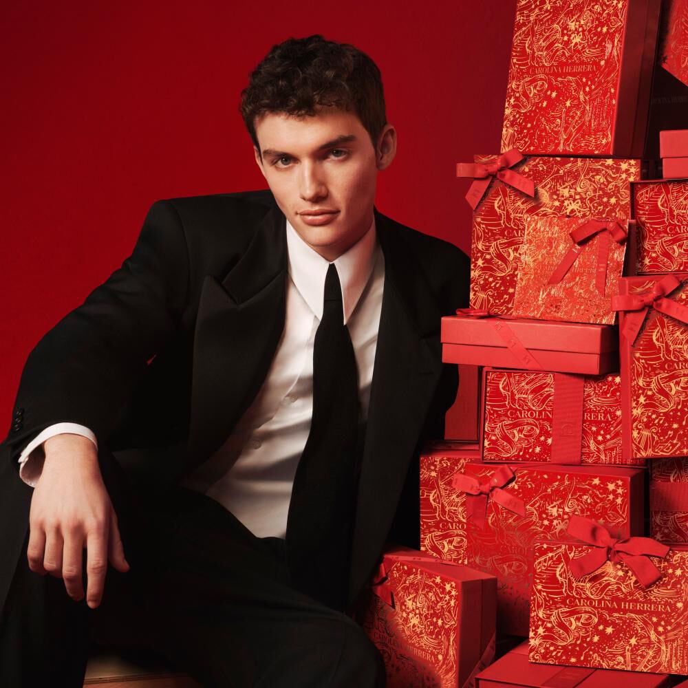 Set De Perfumería Carolina Herrera Mujer Estuche 212 Nyc Eau De Toilette 100 Ml + Loción Corporal Hidratante 100 Ml + Eau De Toilette 10 Ml image number 1.0