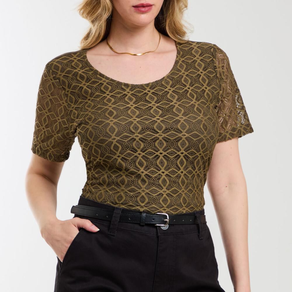 Polera Lace Delantero Manga Corta Cuello Redondo Mujer Geeps image number 4.0