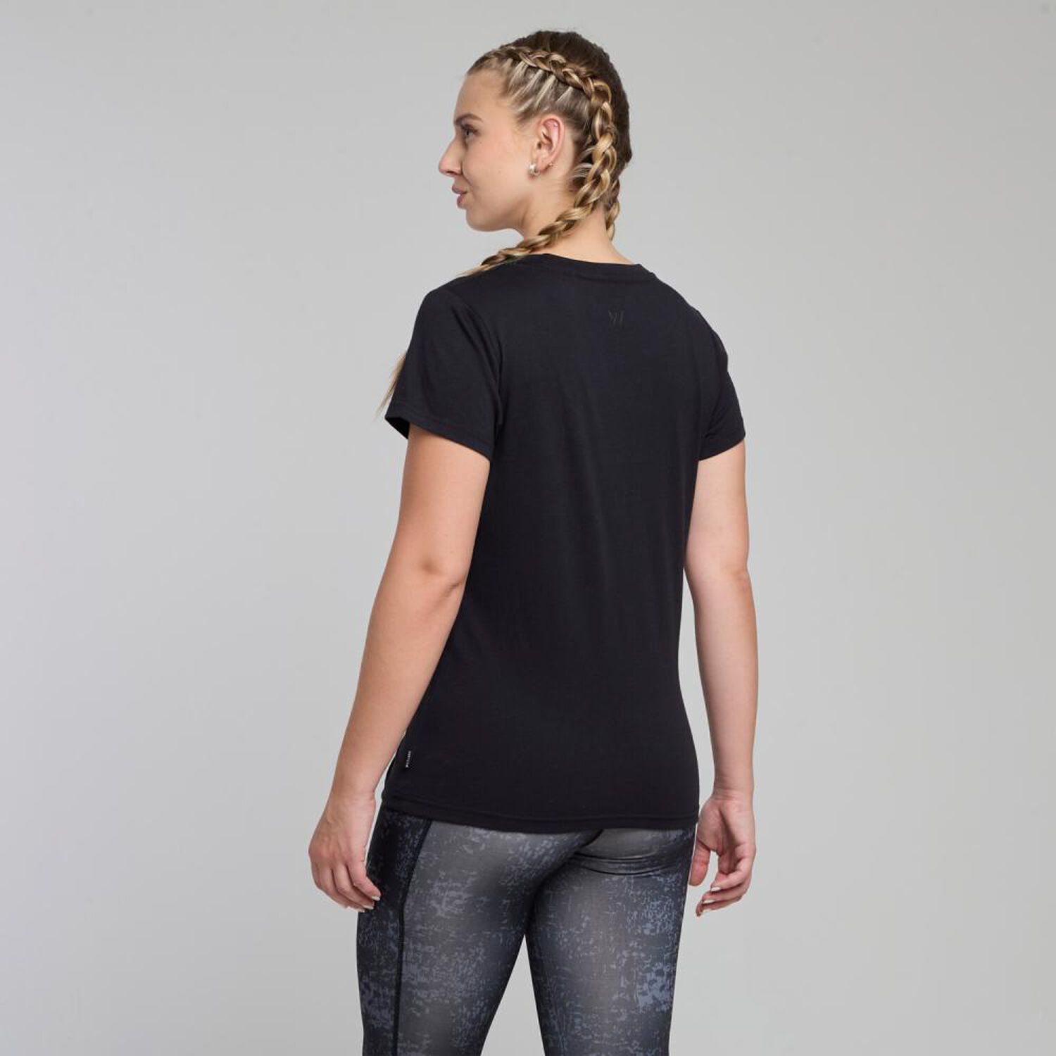 Polera Deportiva Estampada Slim Manga Corta Cuello Redondo Mujer Wetland image number 3.0