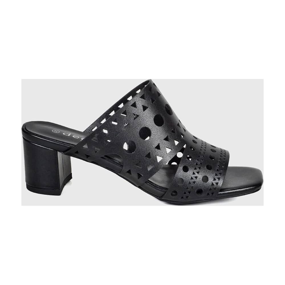 Sandalia Cuero Alegra Negro image number 2.0