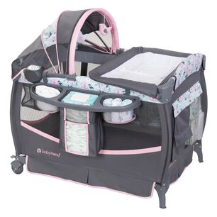 Cuna Corral Deluxe Ii Primrose Con M&uacute;sica Y Mudador