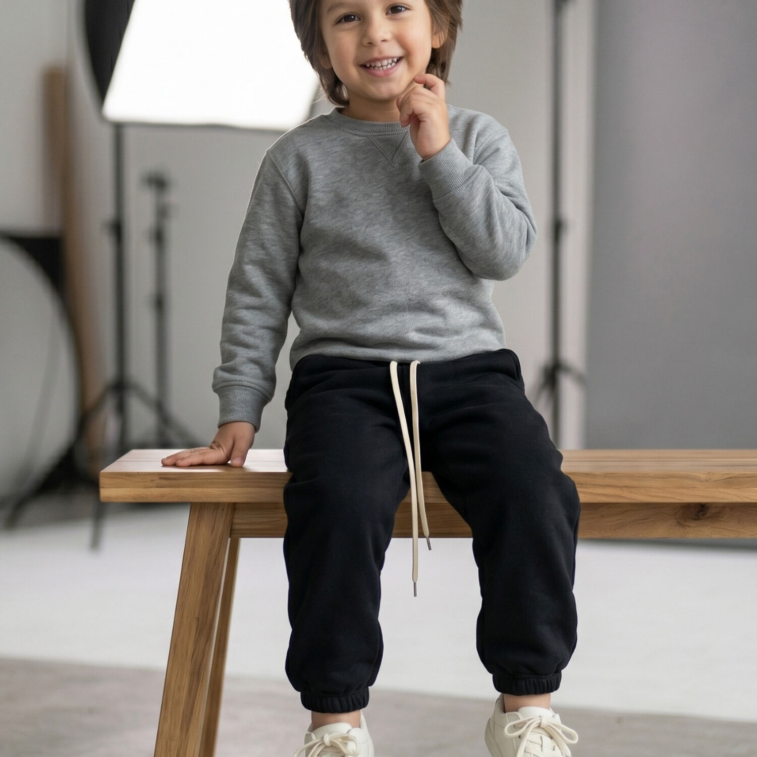 Pantalon Buzo Ni&ntilde;o Algod N Jogger Negro Con Pu&ntilde;o Escolar image number 6.0