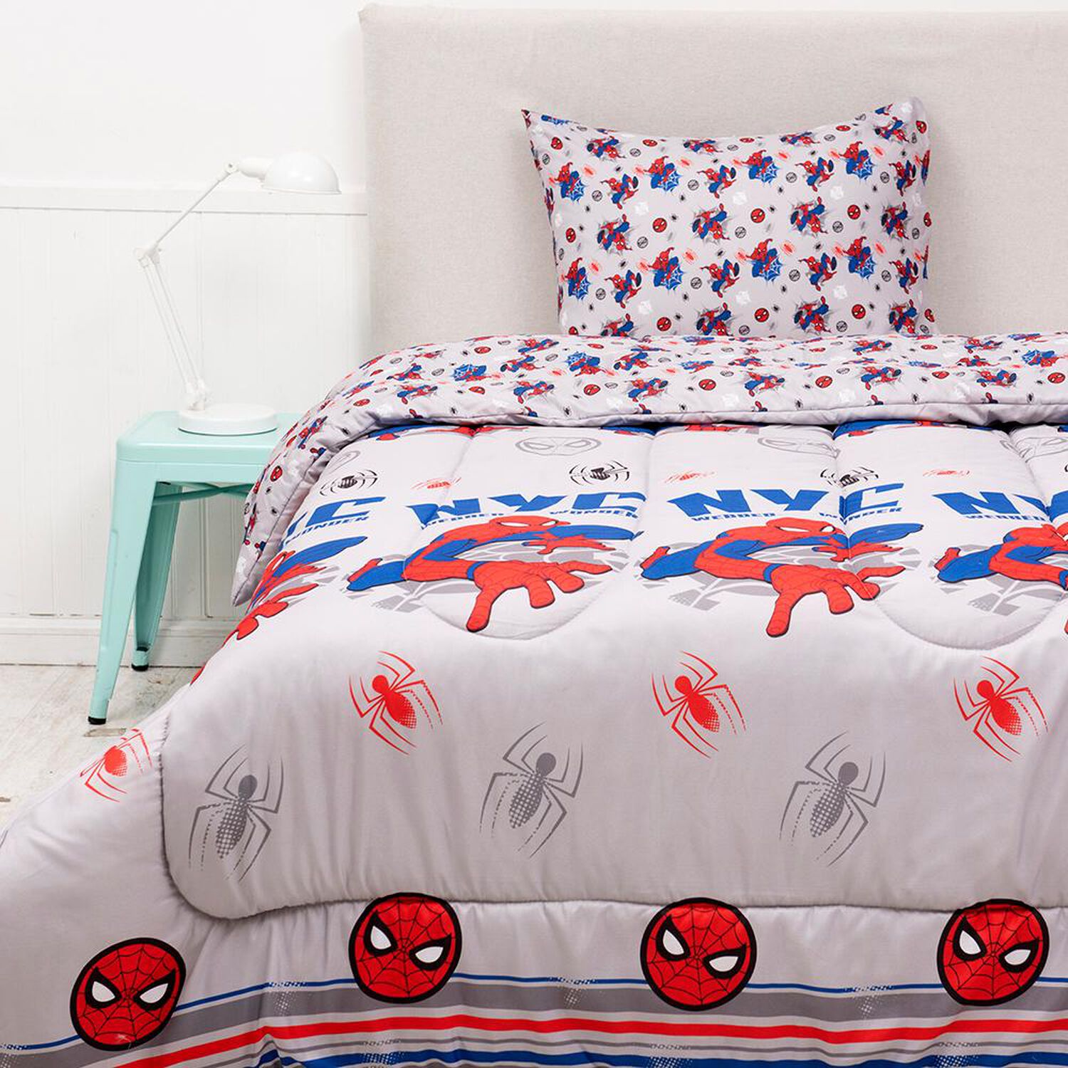 Plum&oacute;n Spiderman New York / 1.5 Plazas image number 0.0