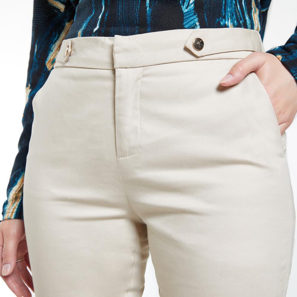 Pantalón Clásico Con Bolsillos Tiro Medio Regular Mujer Lesage image number 4.0