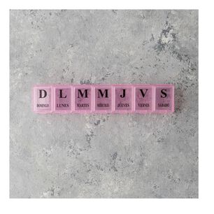 Pastillero Semanal Rosado 15cm Organizador De Medicamentos