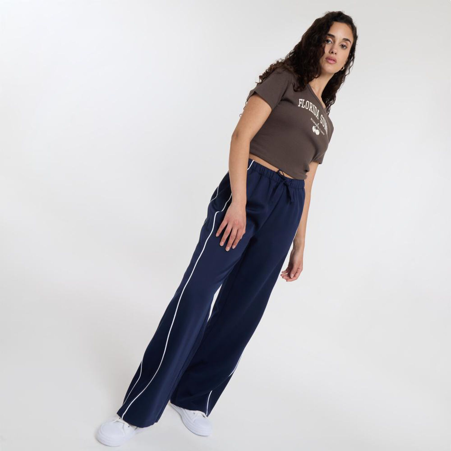 Polera Crop Print Moda Manga Corta Cuello Redondo Mujer Freedom image number 1.0