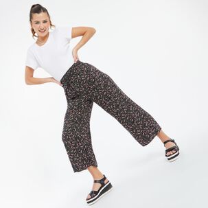 Pantal&oacute;n Pretina El&aacute;sticada Tiro Medio Regular Mujer Freedom