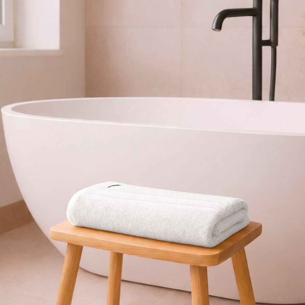 Toalla De Ba&ntilde;o Cuerpo Nautica Home 100% Algod&oacute;n 76x137cm Blanca image number 0.0