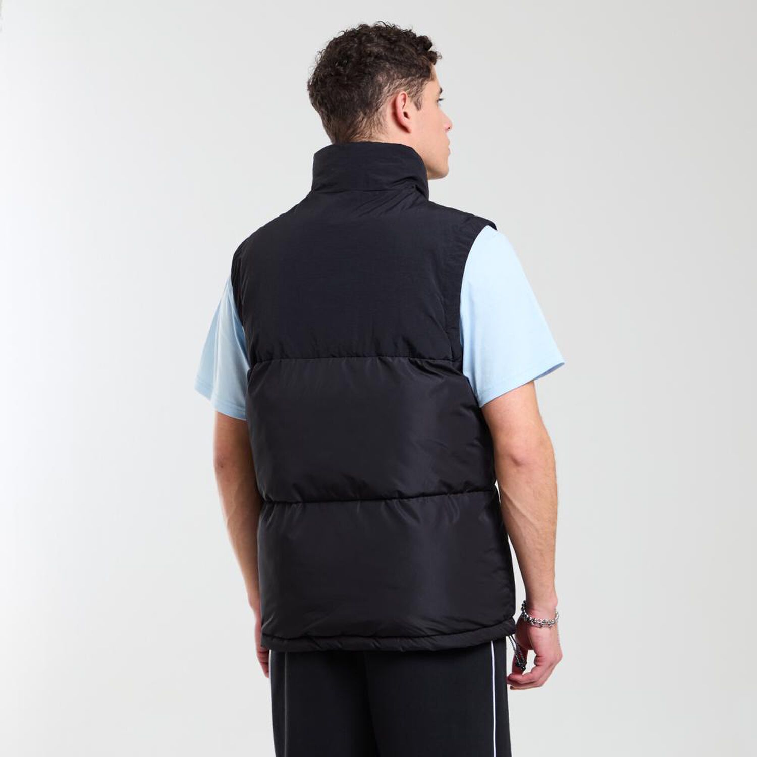 Parka Lisa Slim Sin Mangas Cuello Alto Hombre Skuad image number 3.0