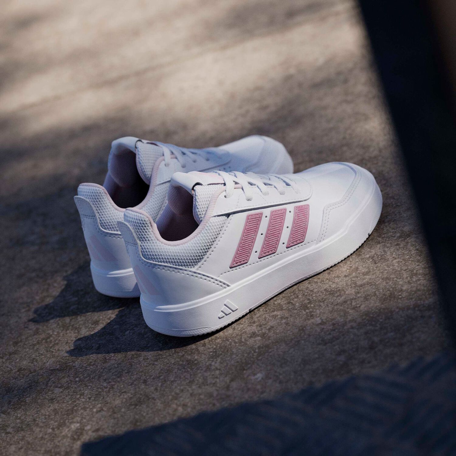 Zapatilla Adidas Tensaur Sport 3.0 Ni&ntilde;a Blanco image number 2.0