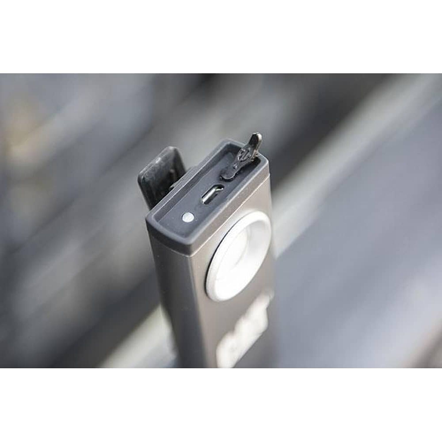 Linterna Led De Bolsillo Recargable Ct5115 Lumenes 200 image number 2.0