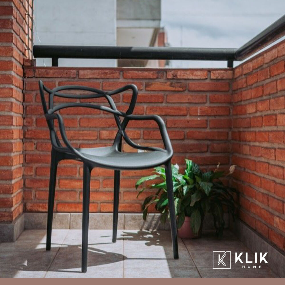 Mesa Restaurant 80x80 Polipropileno + 4 Sillas Master Negras image number 7.0